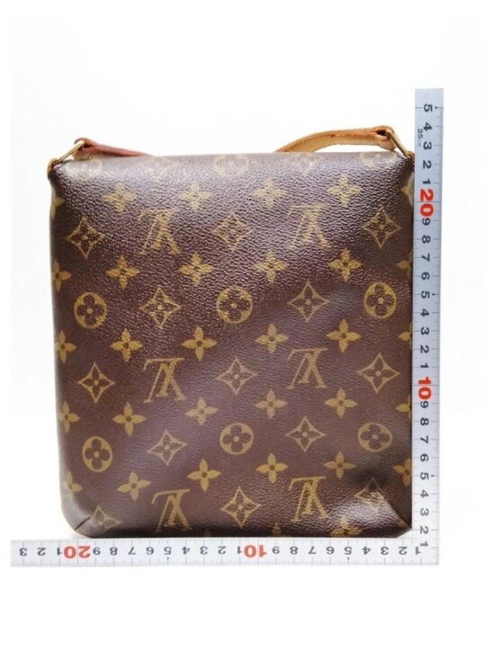 Authentic Louis Vuitton Musette Salsa Monogram Shoulder Bag - Picture 3 of 16